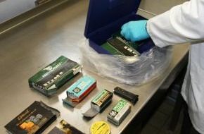 Polizeiinspektion Hameln-Pyrmont/Holzminden: POL-HM: Entwendeten Einbrecher Geldkassette mit Jagdmunition? / Polizei sucht Hinweise