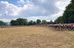 REKORD-INSTITUT f&uuml;r DEUTSCHLAND: Internationale Haflinger-Gruppe formt gr&ouml;&szlig;te Quadrille und reitet synchron zum Weltrekord