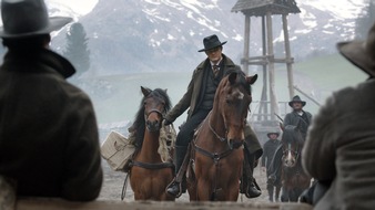 ZDF: "Das finstere Tal": Free-TV-Premiere im ZDF / Preisgekrönter Alpen-Western mit Sam Riley und Tobias Moretti (FOTO)