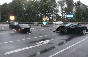 Polizei Düren: POL-DN: Schwerer Verkehrsunfall an der Autobahnauffahrt