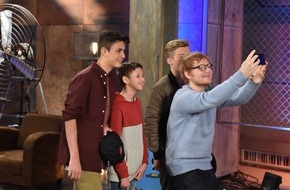SAT.1: "I See Fire" in den Kids-Augen: Weltstar Ed Sheeran coacht die Talente von "The Voice Kids" in den Battles