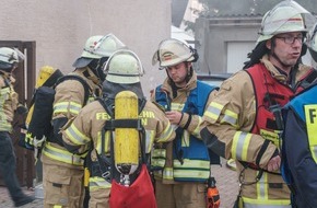 Freiwillige Feuerwehr Menden: FW Menden: Kellerbrand in einem Wohnhaus