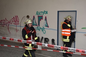 FW-DO: Gemeinsame Übung von Freiwilliger und Berufsfeuerwehr am ehemaligen Marien-Hospital in Kirchhörde