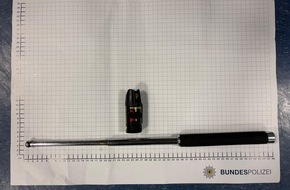 Bundespolizeidirektion Sankt Augustin: BPOL NRW: Bundespolizei findet Schlagstock und Pfefferspray bei 18-Jährigem
