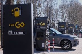 EWE Go: EWE Go und HOCHTIEF bringen sukzessiv über 40 Ladeparks ans Deutschlandnetz
