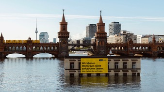 immowelt: Fata Morgana auf der Spree: Ein schwimmender Altbau erinnert Berlin an sein dr&auml;ngendstes Problem