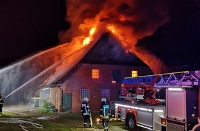 Kreisfeuerwehr Rotenburg (Wümme): FW-ROW: Großbrand zerstört Bauernhaus in Granstedt