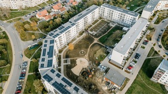 Gebäude- und Wohnungsbaugesellschaft Wernigerode mbH: Wernigerode: GWW-Masterplan-Projekt für moderne "Platte" mit Innenhof als Klima-Garten eröffnet