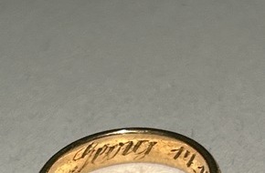 Wiesbaden - Polizeipräsidium Westhessen: POL-WI: Polizei sucht die Eigentümerin von Goldring