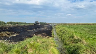 Freiwillige Feuerwehr Gemeinde Schiffdorf: FFW Schiffdorf: Erneuter Flächenbrand sorgt für kräftezerrenden Einsatz: Ca. 5 Hektar landwirtschaftlicher Flächen brennen