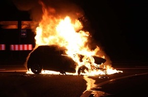 Polizei Düren: POL-DN: Auto nach Unfall ausgebrannt
