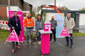 Deutsche Telekom AG: Telekom startet Glasfaser-Ausbau in den Stadtteilen Vielitz, Buchwald, Dürrewiesen, Längenau und Reuth von Selb