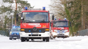 Freiwillige Feuerwehr Celle: FW Celle: Zimmerbrand in Osterloh