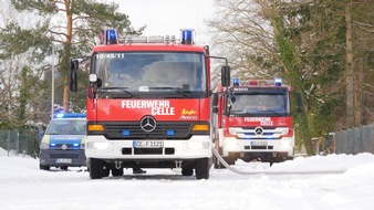 Freiwillige Feuerwehr Celle: FW Celle: Zimmerbrand in Osterloh