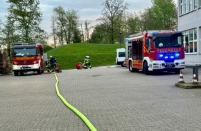 Feuerwehr Sprockhövel: FW-EN: Ausgelöste Brandmeldeanlagen - Feuer in einer Werkstatt & weitere Brandmeldung aus Hotel