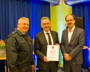 FW-EN: Jahreshauptversammlung 2023 / Besondere Ehrung für Stadtbrandinspektor Hartmut Ziebs