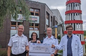 Polizeidirektion Lübeck: POL-HL: Polizeidirektion Lübeck / 20. Beachvolleyballturnier der Polizeidirektion Lübeck erspielt 2.485,07 Euro für die Lübeck-Hilfe für krebskranke Kinder e.V.