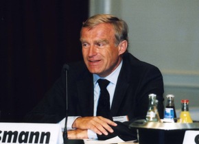 5. Internationale Handelsblatt-Jahrestagung / &quot;Banken im Umbruch&quot; - Auf dem Weg zur B@nk der Zukunft / 14. und 15. September 2000 in Frankfurt am Main / Fotos der Referenten, Teil 1/2