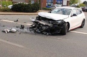 Polizei Minden-Lübbecke: POL-MI: BMW bei Unfall stark beschädigt