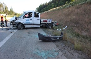 Autobahnpolizeiinspektion: API-TH: Unfall mit 6 Schwerverletzten