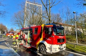 Feuerwehr Bochum: FW-BO: Brand in der Flüchtlingsunterkunft an der Wohlfahrtstraße - Eine Person lebensgefährlich verletzt