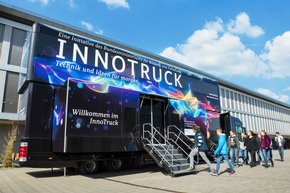 InnoTruck in Halle (06.-07.12.) / Mobile Ausstellung zeigt Technikwelten zum Anfassen und Mitmachen