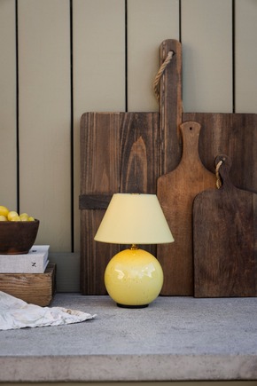 Color-Update fürs Zuhause: Lampenwelt.de präsentiert Leuchten in Trendfarben der Saison