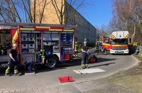 Feuerwehr Dortmund: FW-DO: Feuer in Dortmund Mengede /Ausgedehnter Zimmerbrand in einem Mehrfamilienhaus