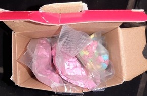 Bundespolizeiinspektion Bad Bentheim: BPOL-BadBentheim: Karton voller Ecstasy-Tabletten / Drogen im Wert von rund 8.000 Euro beschlagnahmt