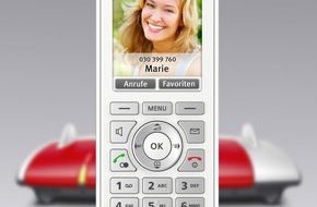 AVM GmbH: Neues FRITZ!Fon C4 - ein Alleskönner für Telefonie und Heimnetz (FOTO)