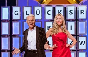 RTLZWEI: Neue Folgen: Sonya Kraus und Guido Cantz moderieren die RTLZWEI Quizshow "Glücksrad"