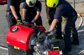 Feuerwehr Dinslaken: FW Dinslaken: Pumpen-Maschinistenlehrgang bei der Feuerwehr Dinslaken erfolgreich beendet.