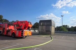 Feuerwehr Mülheim an der Ruhr: FW-MH: Brand im Einkaufzentrum
