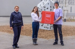 Landeskriminalamt Baden-Württemberg: LKA-BW: Mobbing, Hate speech und Co. im Visier: Sieben Videoclips unterstützen künftig die polizeiliche Präventionsarbeit an Schulen