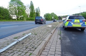 Polizeiinspektion Hameln-Pyrmont/Holzminden: POL-HM: Verkehrsunfall auf der Thiewallbrücke