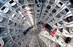 Autostadt GmbH: Die AutoTürme der Autostadt in Wolfsburg (mit Bild)