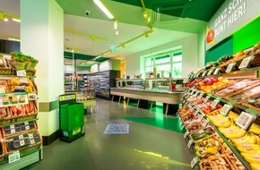 REWE Markt GmbH: Grüne Großstadtpflanze im Berliner Kiez / REWE eröffnet ersten voll pflanzlichen Supermarkt