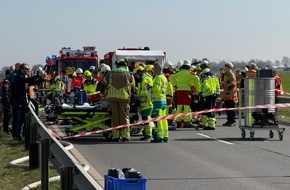 Freiwillige Feuerwehr Gangelt: FW Gangelt: Hilfe ohne Grenzen: Erfolgreiche Gro&szlig;&uuml;bung "EMREX" in Gangelt - 700 Retter aus drei Nationen trainieren Ernstfall