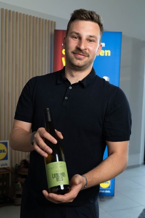 Lidl und das Deutsche Weininstitut k&uuml;ren Gewinner des Wein-Wettbewerbs / Vom Weinberg ins Lidl-Regal: Vier Weinbaubetriebe setzen sich mit innovativen Konzepten durch