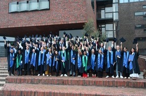 Hochschule Bremerhaven: &bdquo;Ein Tag der Vollendung und ein Tag des Aufbruchs&ldquo;