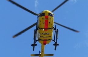 Feuerwehr Plettenberg: FW-PL: Plettenberg. Absicherung Hubschrauberlandung, Notfalltüröffnung, gelöschter Brand in Industriebetrieb, verdächtige Rauchentwicklung