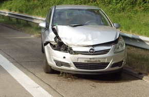 Polizeiinspektion Cuxhaven: POL-CUX: Zwei Verkehrsunfälle auf der Autobahn (Lichtbild in der Anlage)