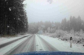 Polizeiinspektion Hameln-Pyrmont/Holzminden: POL-HOL: Solling wieder schneeweiß: Erneuter Wintereinbruch im Solling -Keine Unfälle / Verkehrsteilnehmer verhielten sich vorsichtig  -