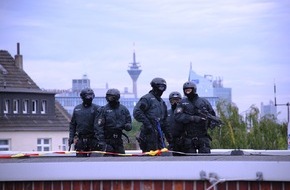Polizei Düsseldorf: POL-D: Bilder 1 zur Vorstellung "Metropolis 2008" 
siehe Einladung v. 3. September