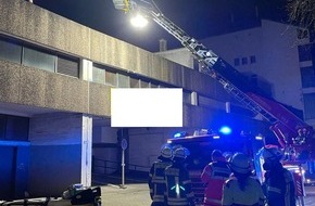 Feuerwehr Gevelsberg: FW-EN: Rettung mit der Drehleiter