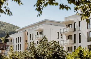 Gebäude- und Wohnungsbaugesellschaft Wernigerode mbH: Einsamkeit vorbeugen: Erstmals GWW-Senioren-WG-Wohnungen - schick, modern und großzügig im neuen Luther-Karree in Wernigerode