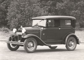 Ford rückt auf Retro Classic Cologne über 85 Jahre Automobilproduktion in Köln ins Rampenlicht (FOTO)