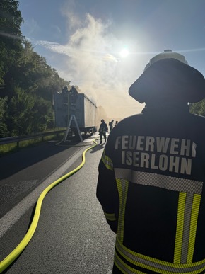 FW-MK: Lkw-Brand auf der Autobahn