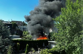 Feuerwehr Bochum: FW-BO: Zwei Gartenlauben in Wiemelhausen ausgebrannt