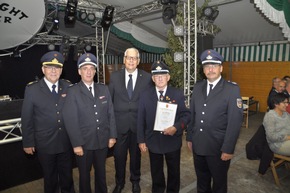 FW-KLE: &quot;Feuerwehr steht für Zusammenhalt, Kameradschaft und eine verlässliche Gemeinschaft.&quot; / Ein Abend mit vielen Gästen: Feuerwehrfest in Bedburg-Hau